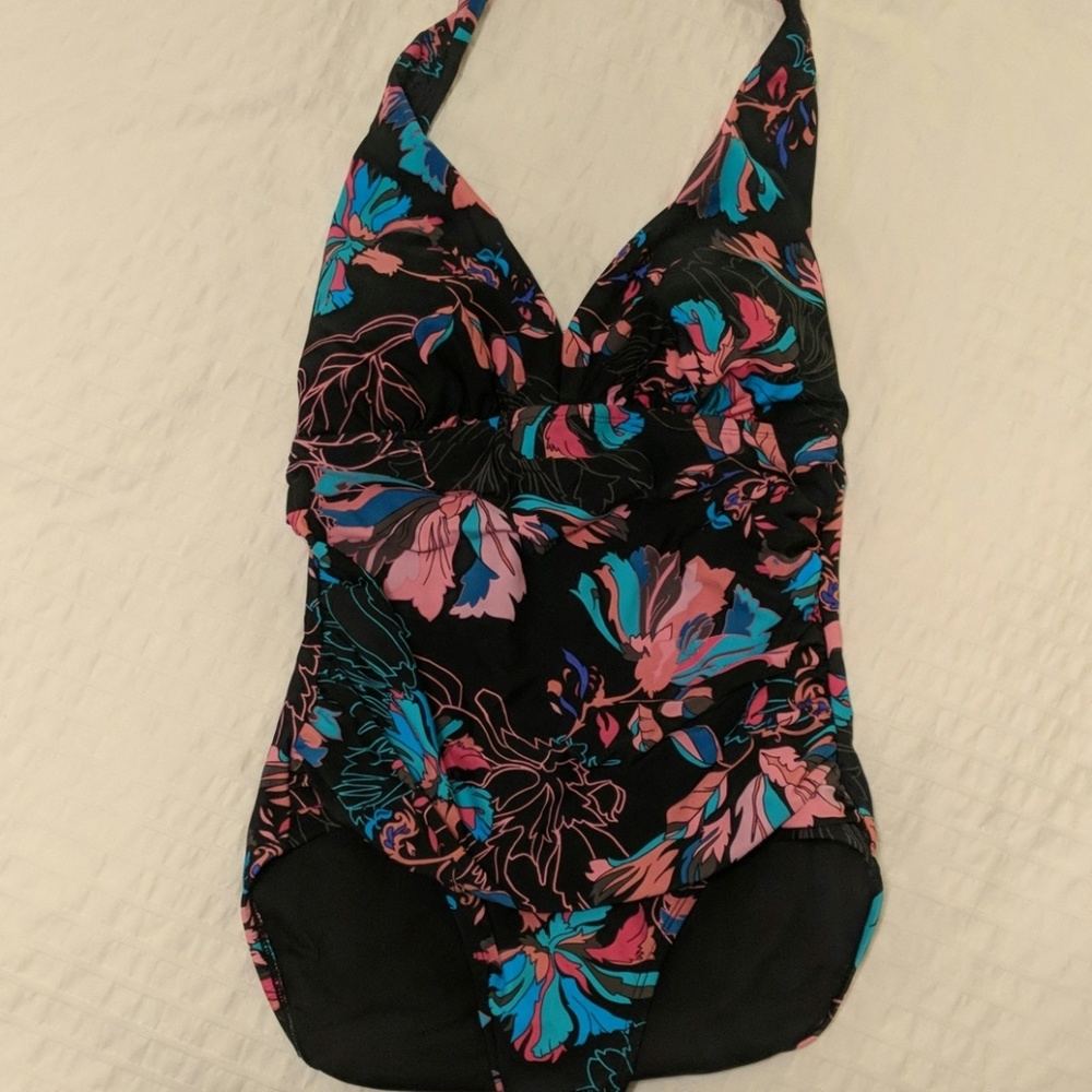 Bathing suit